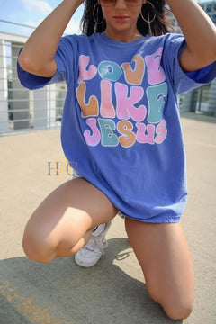 Love like Jesus Graphic Tee