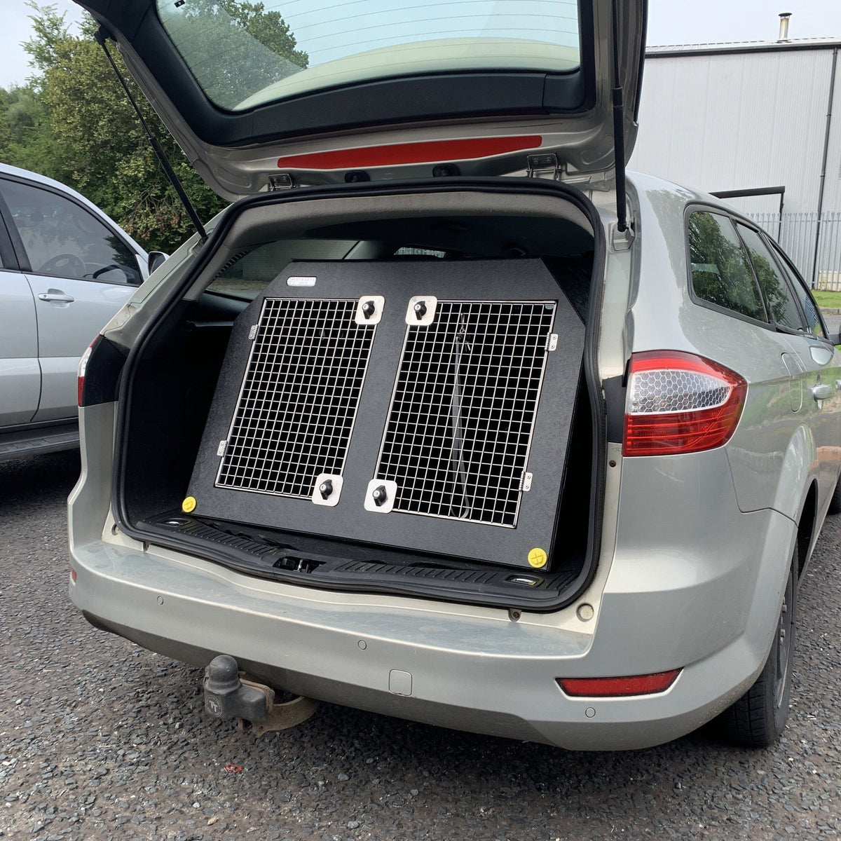 mondeo estate dog cage