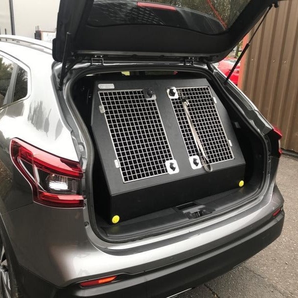 Nissan Qashqai Dog Car Crate DT 10 — DT BOXES