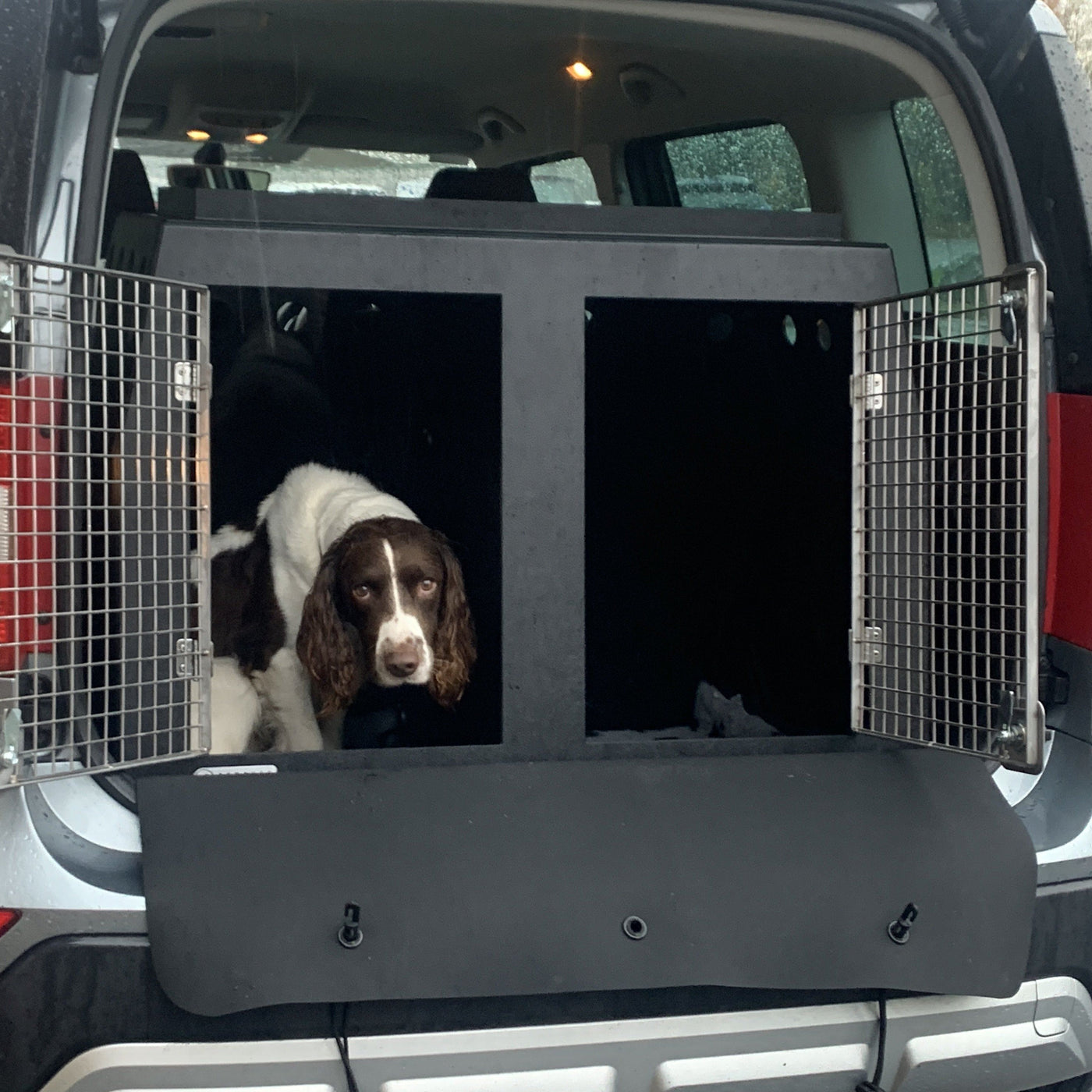 Dog Car Crate for a Škoda YETI DT Box Made In The UK — DT BOXES