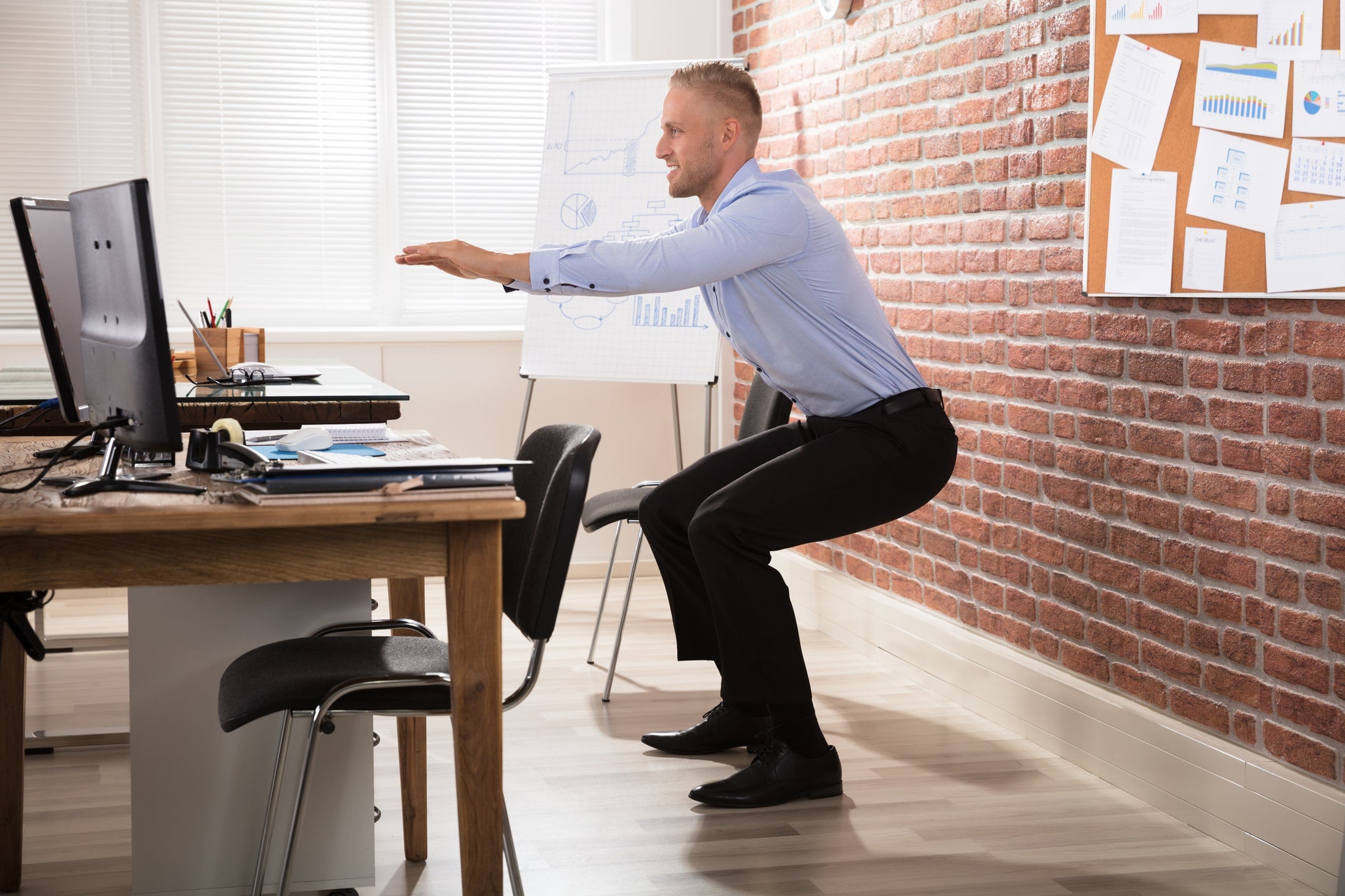 How To Strengthen Your Core While Sitting At Your Desk Pansoria