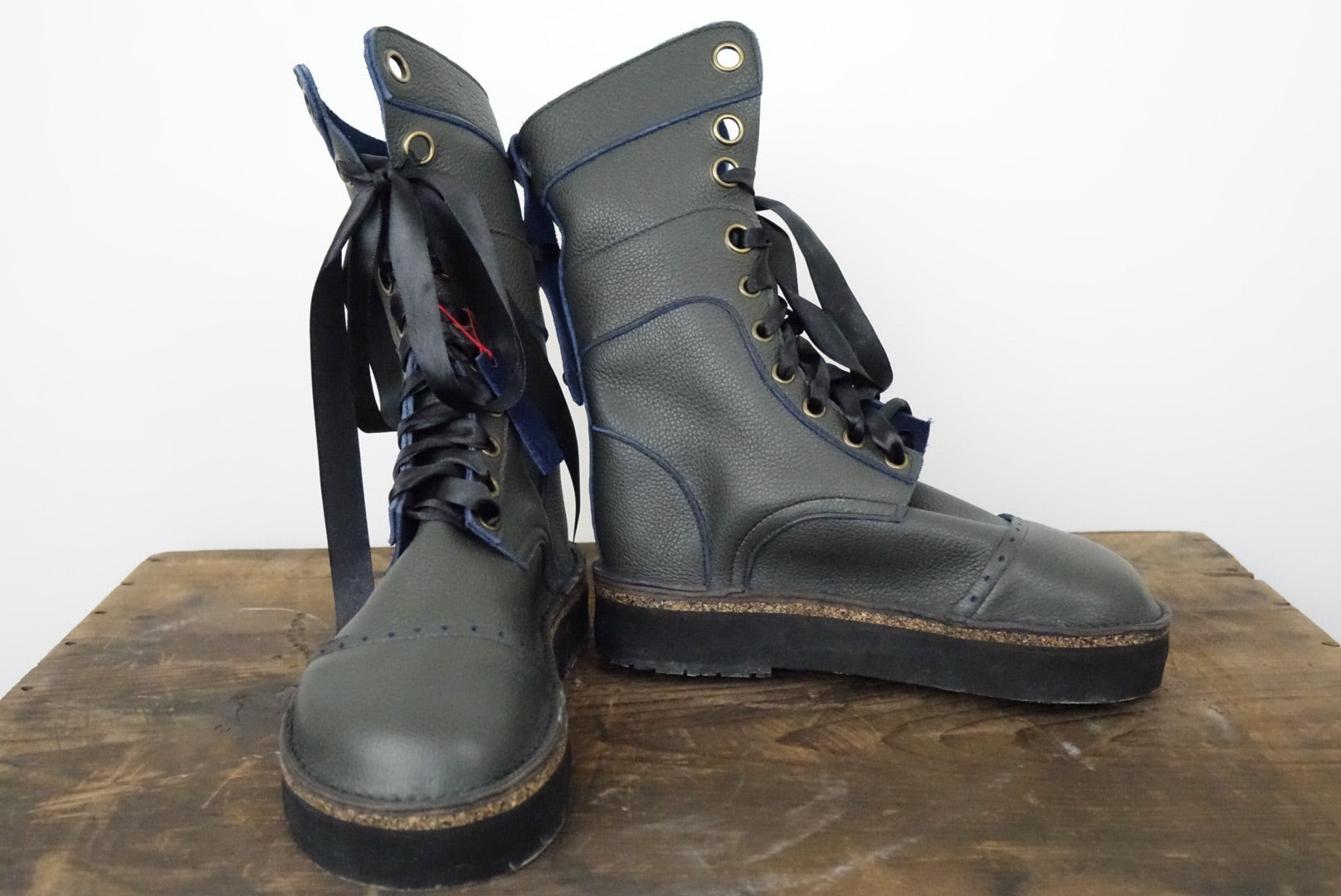 leather boots size 4
