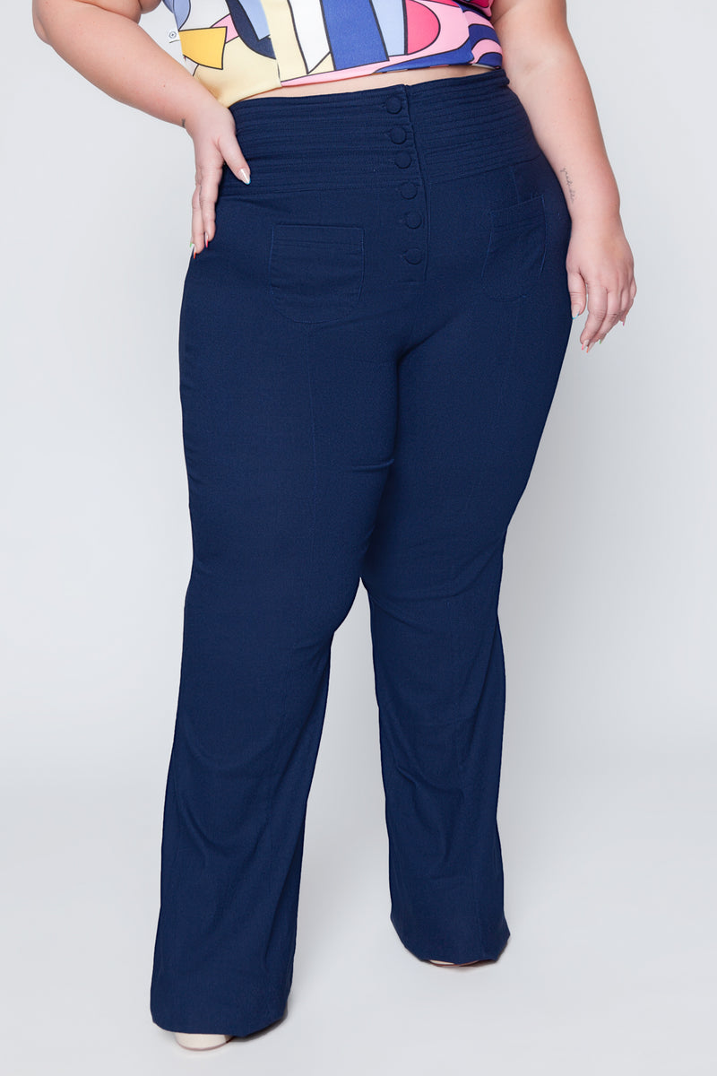 calça flare plus size