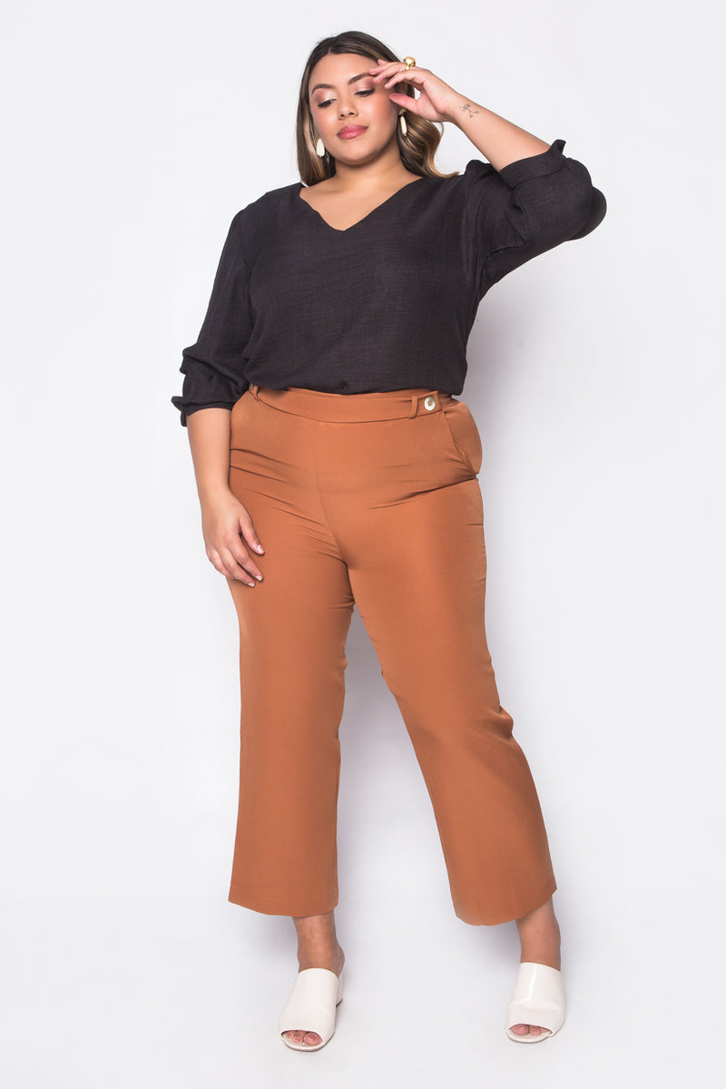 calça caramelo plus size