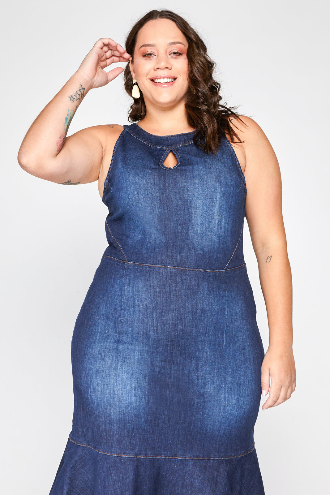 vestido jean plus size