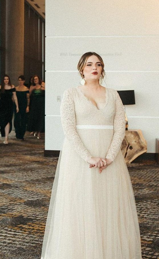 Boho Long Sleeve Lace Plus Size Wedding Dress - daisystyledress