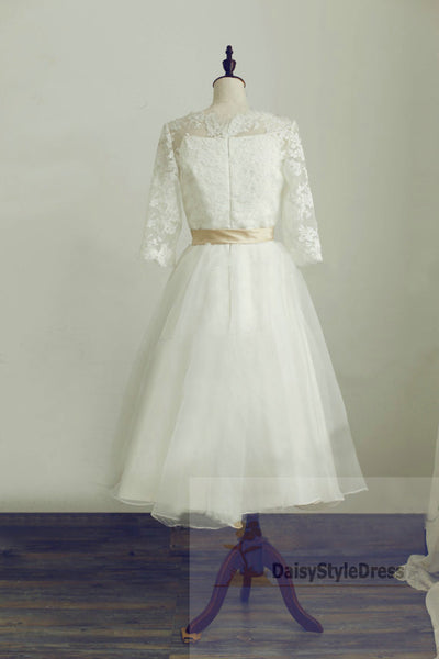 Tea Length Half Sleeves Vintage Lace Wedding Dress – daisystyledress