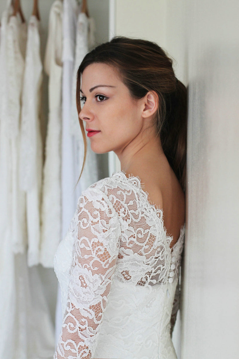 long-sleeve-lace-short-fitted-wedding-dress-daisystyledress