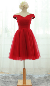 Knee Length Sheath Red Lace Homecoming Dress