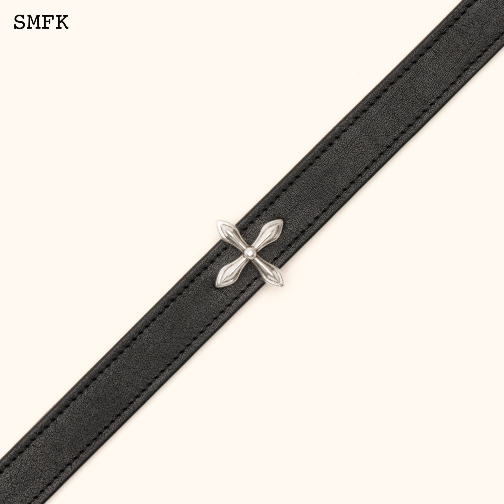 Compass Cross Leather Thick Choker In Black