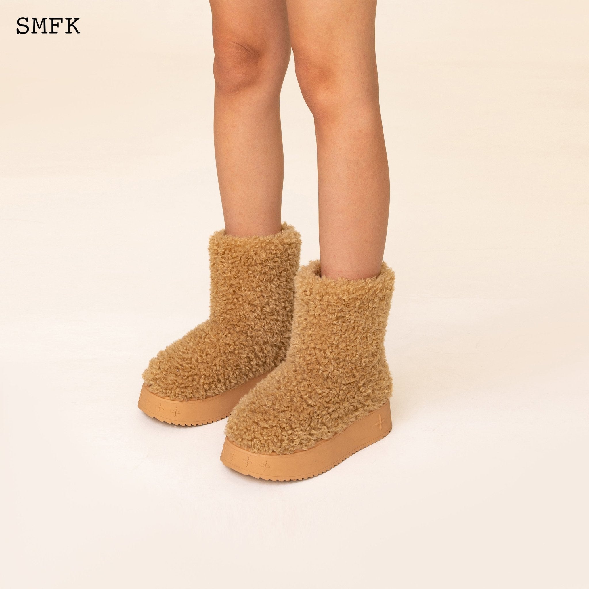 Compass Woolly Wheat Fluffy Boots