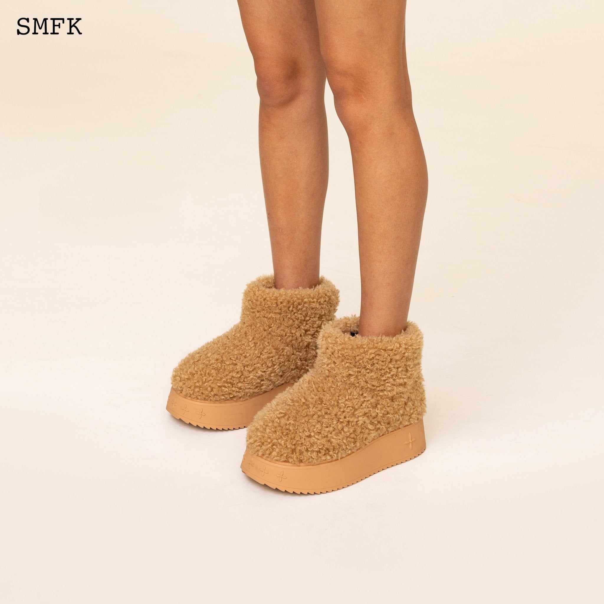 Compass Woolly Wheat Fluffy Short Boots