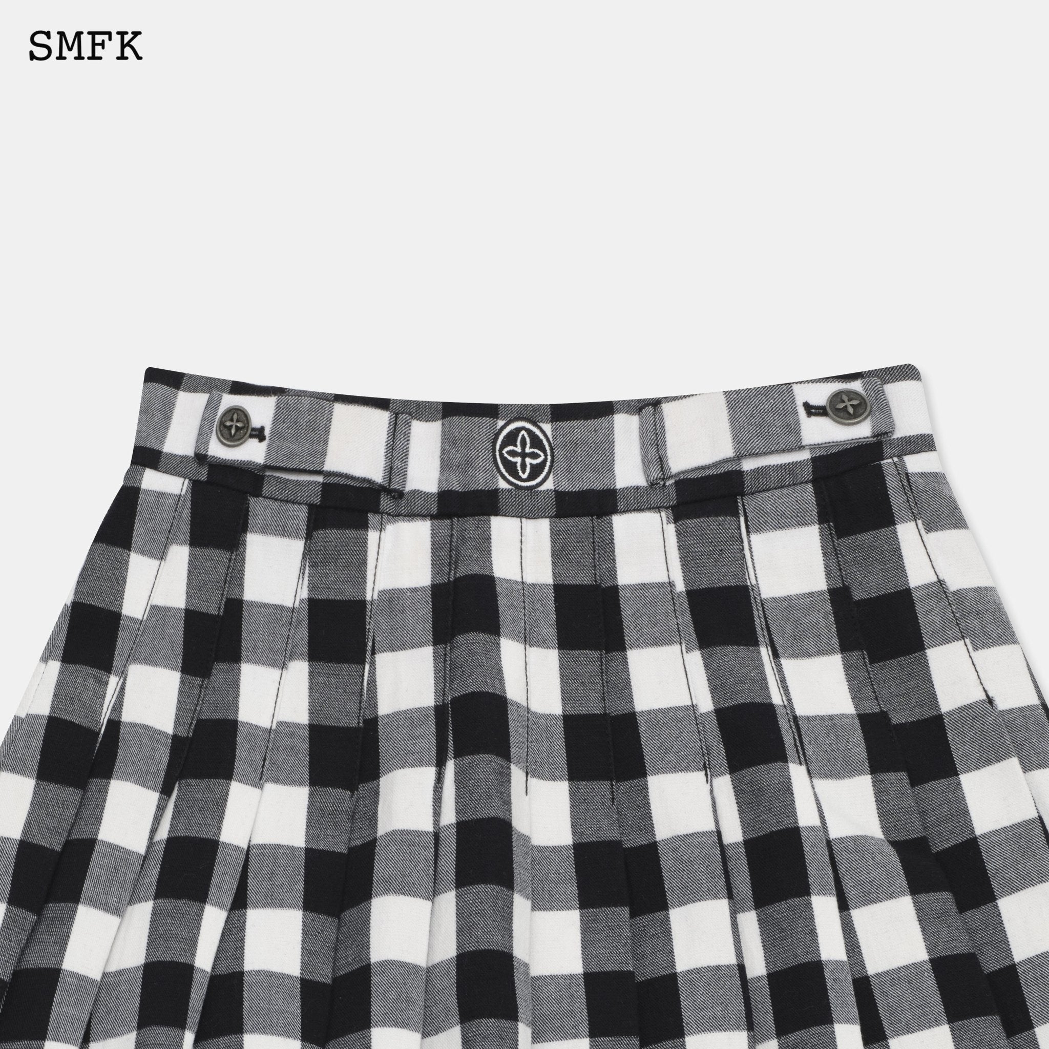 Grassland Black And White Checkered Pleated Skirt