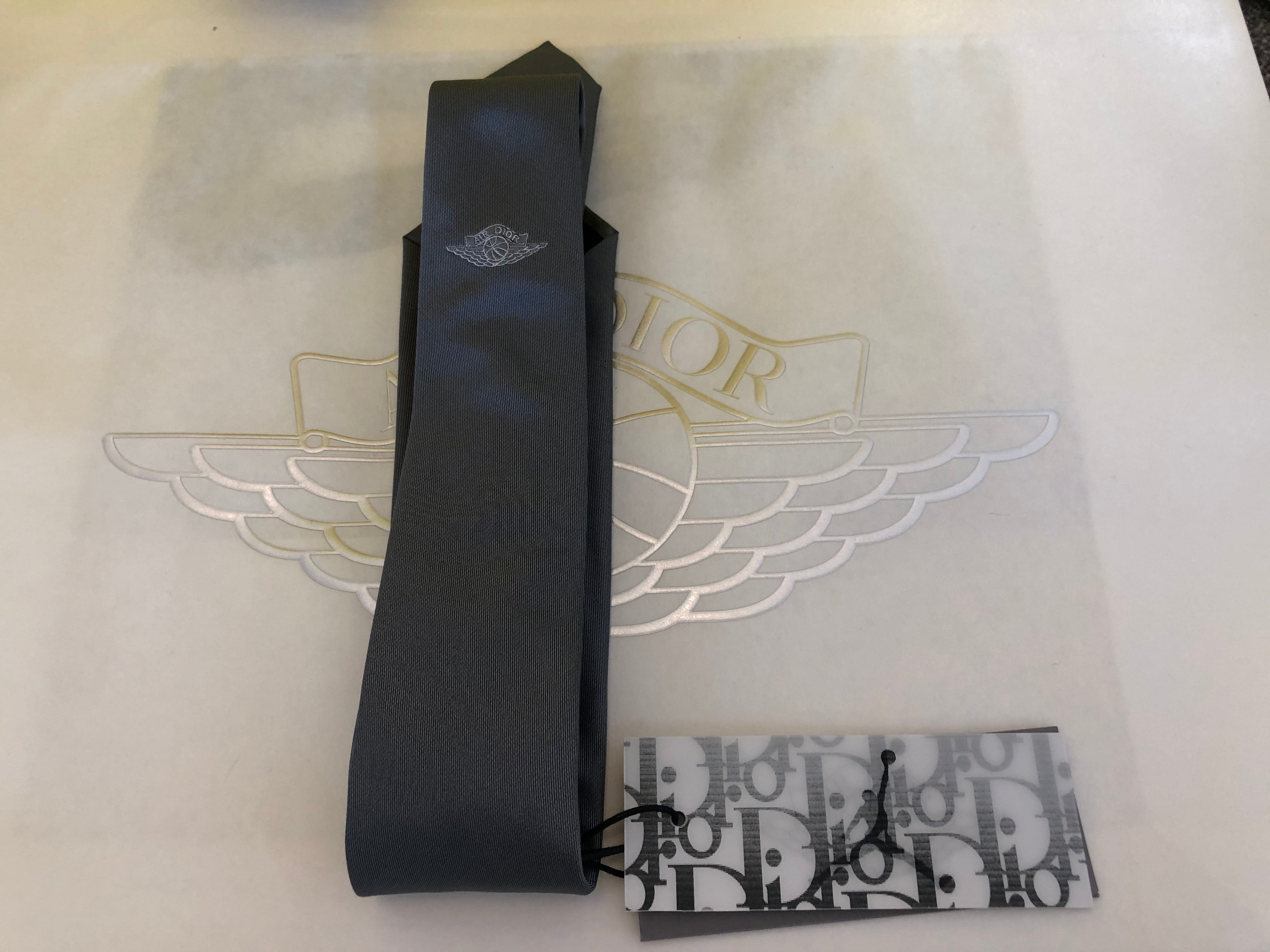 air dior tie