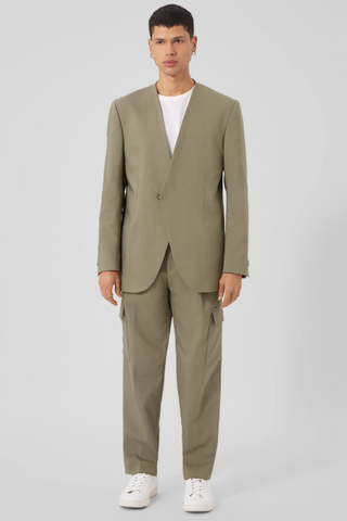 Viggo Vierra oversized suit