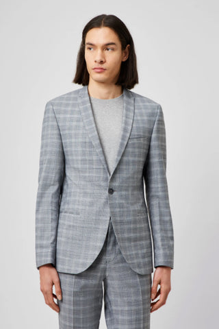 Men's grey sustainable suit