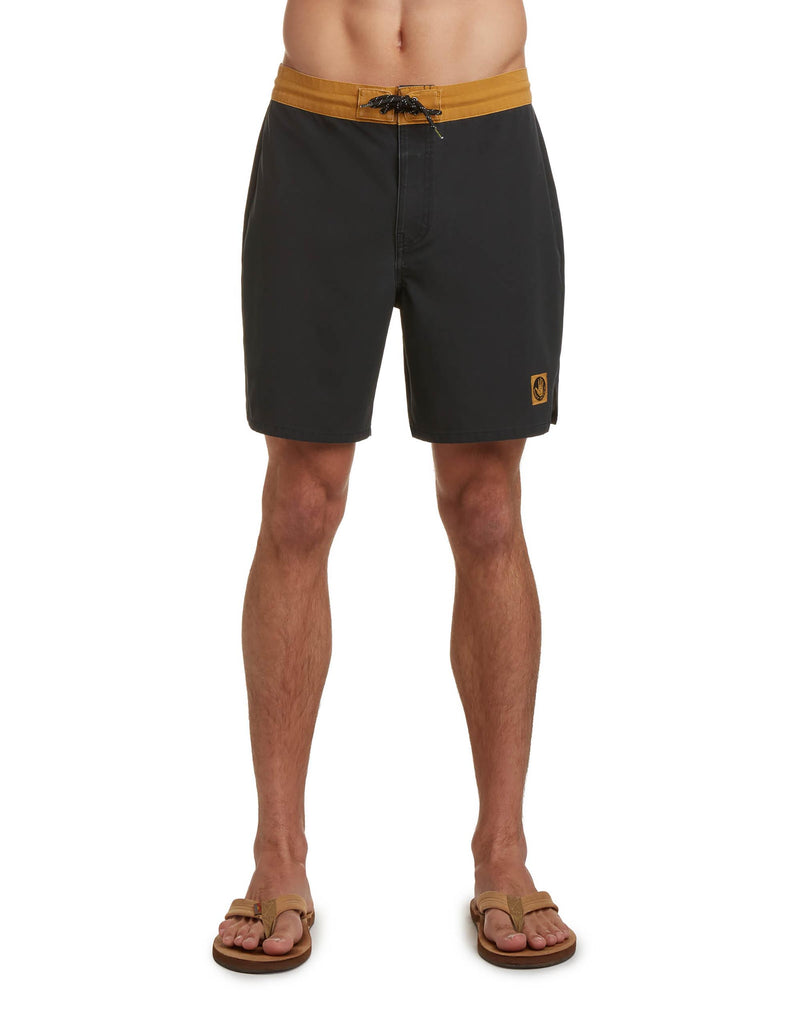 FiftyThree70 19" Performance Boardshorts - Black/Gold