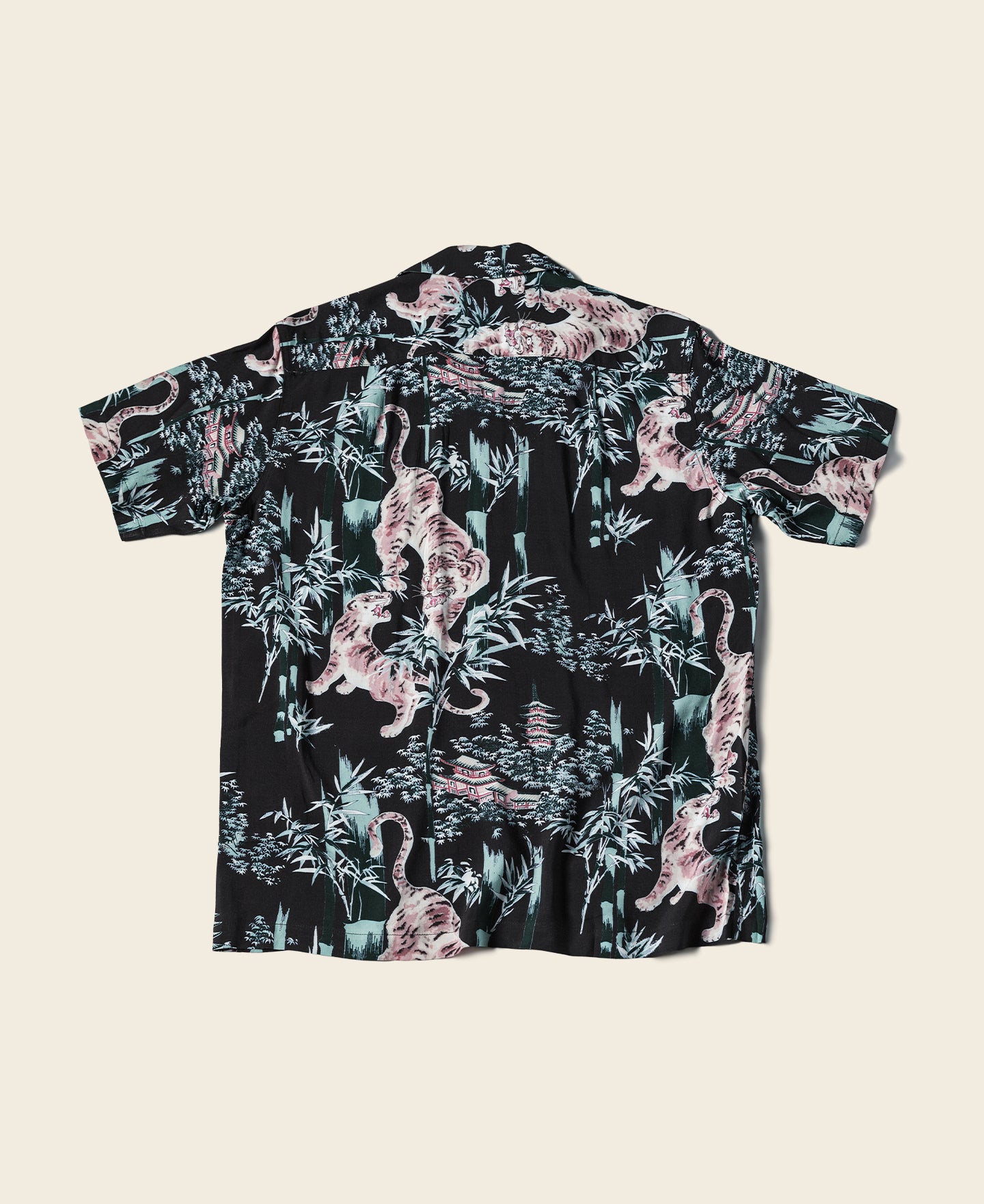 Plants & Flowers Pattern Aloha Hawaiian Shirt - Black | Bronson