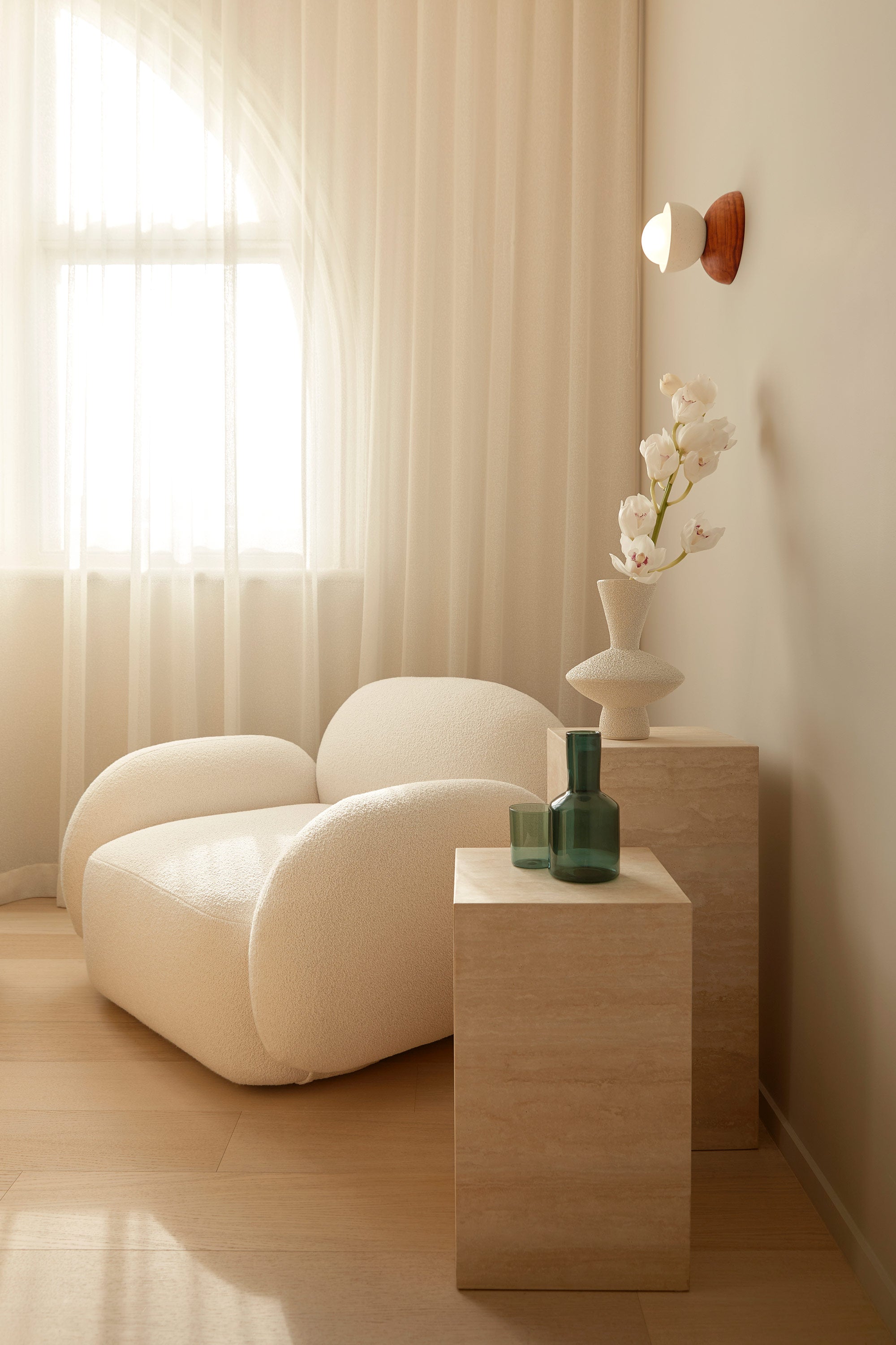 Sundae Armchair & Bobby Stool Oak | Jacqueline Brennan Salon by Peri Mooney | DesignByThem