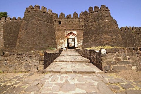 daulatabad-fort-aurangabad-maharashtra-india-Best-tours-packages-serendipity-holidays-hyderabad-telangana-india-800-800