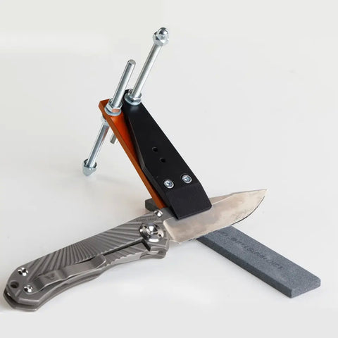 Adjustable Knife Sharpener - for Serrated & Steel Knives - Anti-Slip