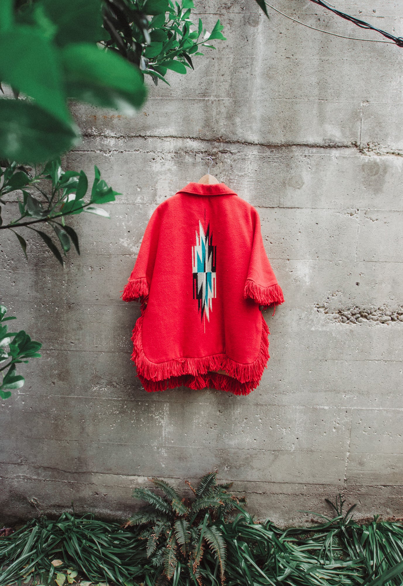 Ortega Chimayo Tomato Red Vintage Fringe Cape – Idylwild