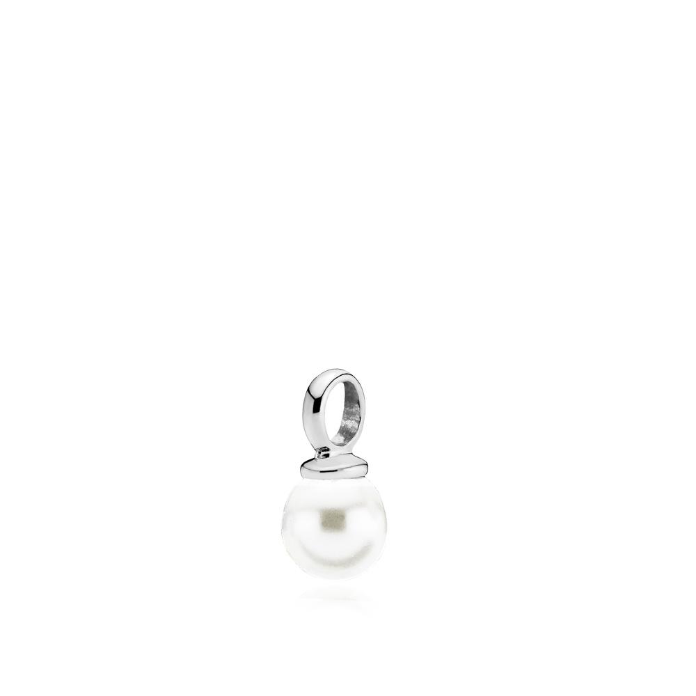 Se NEW PEARLY - Pendant shiny silver.- small - fresh water pearl hos urbancph.com