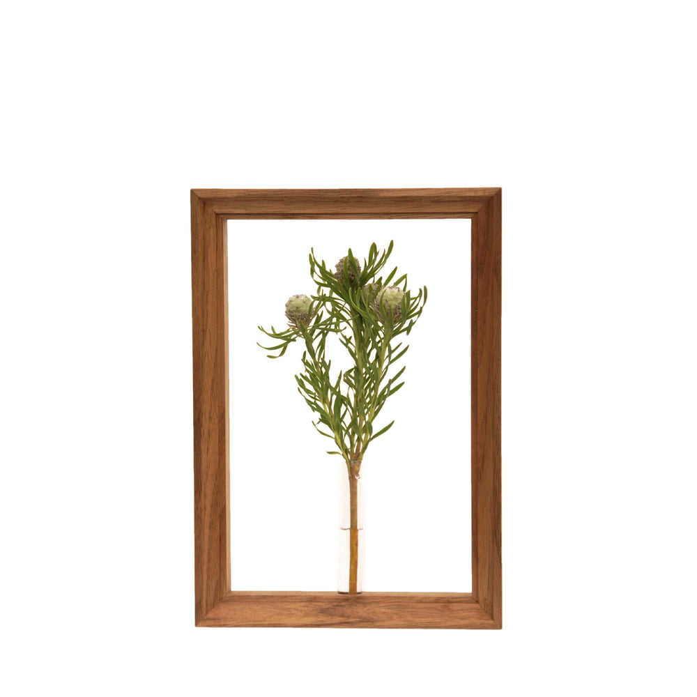 Bullpen Exclusive Frame Flower Vase M