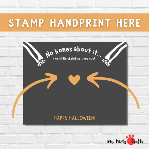 This Halloween Skeleton handprint art craft is perfect is an easy personalized gift for mom, dad, grandma, grandpa or any family member!