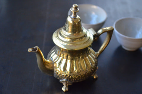 vintage brass moroccan teapot | collect & Rescue | dar gitane