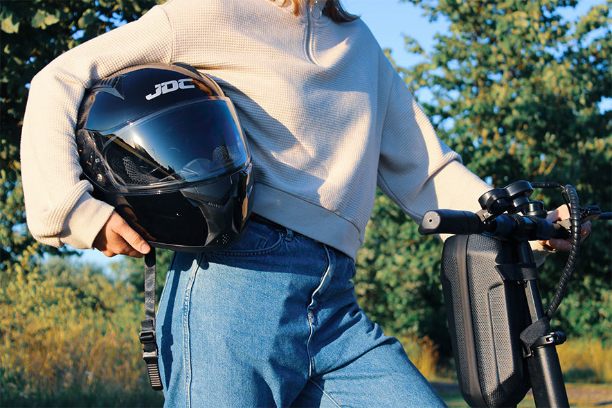 Must-Have Accessories For Your Electric Scooter: Enhance Your Ride!