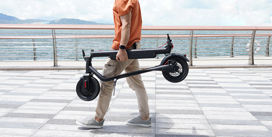 Lightweight makes electric scooter portable