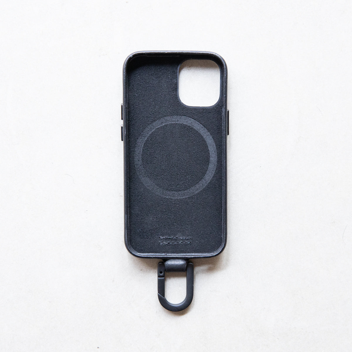 レザーストラップ + iPhoneケースセット - ブラック