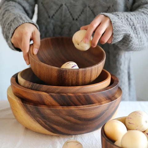 Acacia vs walnut wood bowls