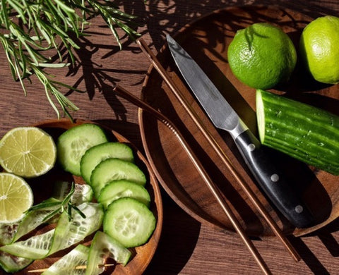 Can you prepare and eat food with wooden plates?