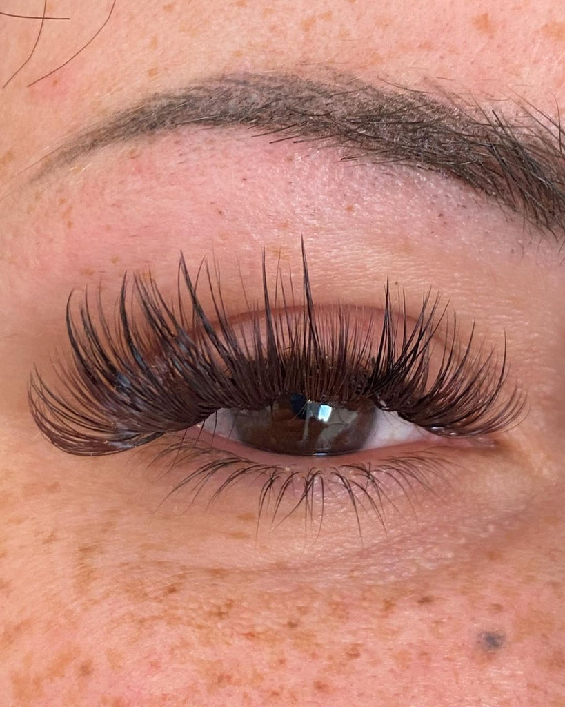 wet look lash extensions