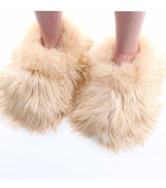 Fuchsia Alpaca fur slippers warm & soft – Peruvian Kani