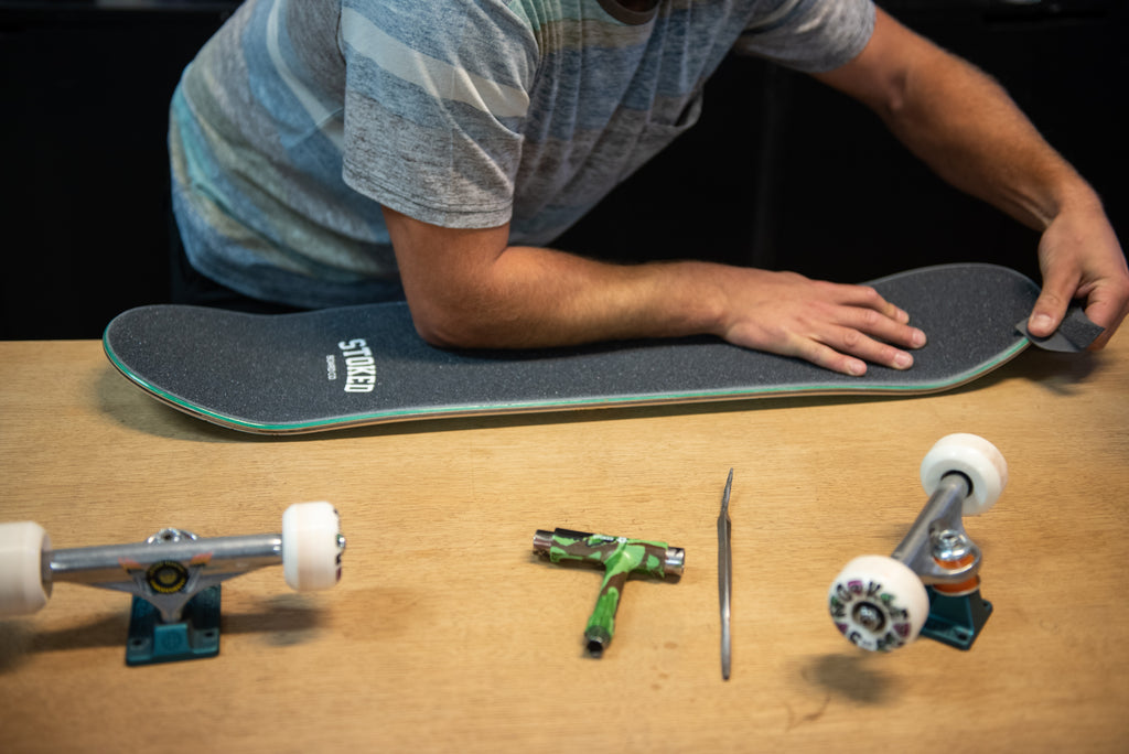 Hoe moet je een skateboard grippen griptape skateboard buyers guide Stoked Boardshop