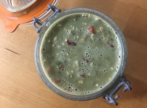 Healthy and vegan breakfast - Matcha-Strawberry Porridge - Step 3