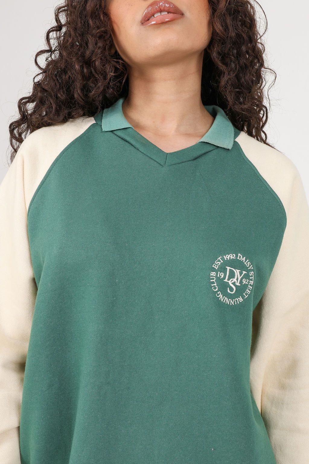 Daisy Street Sweater With Embroidery In Green and Cream