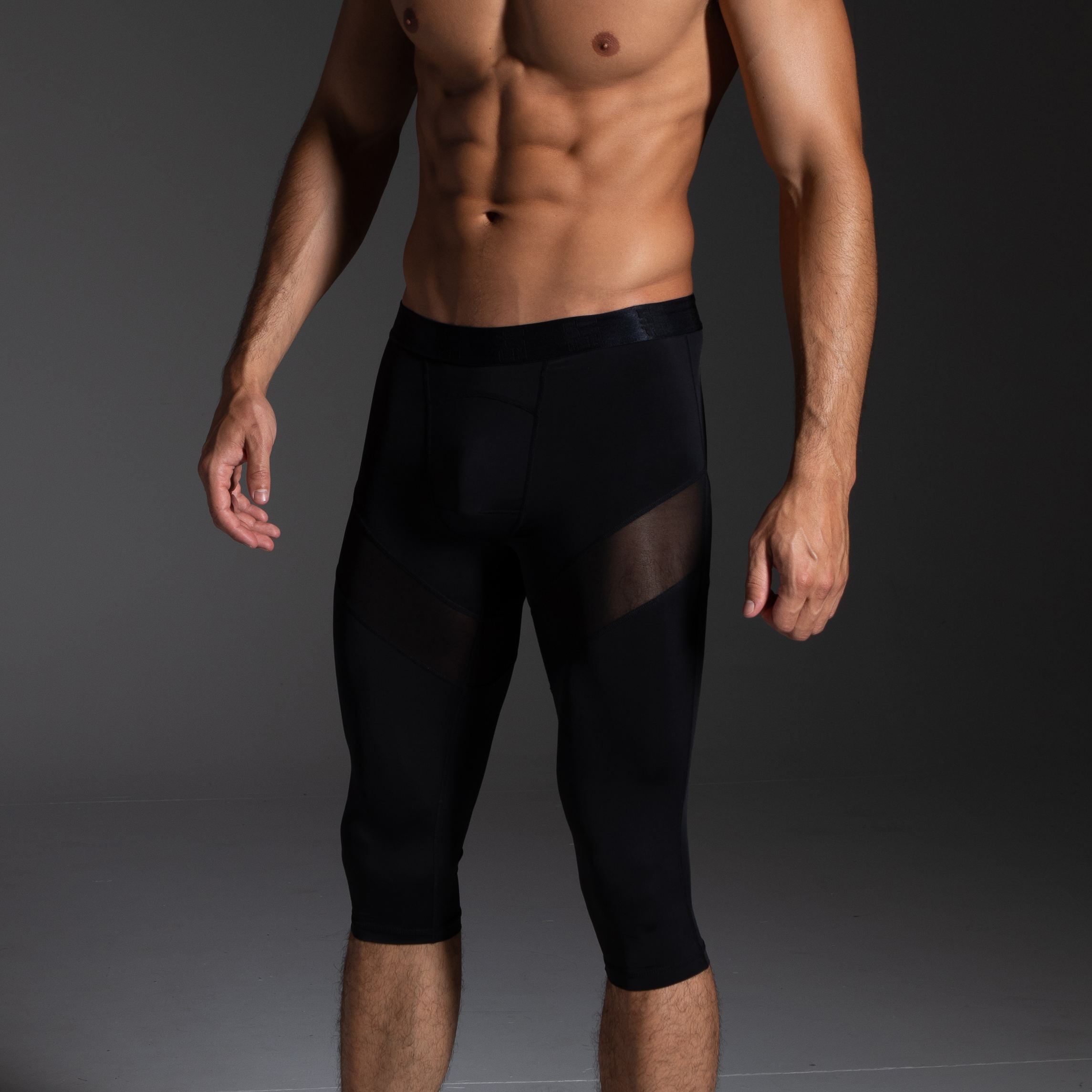 5=TEN Physiotech Mesh Panel Cropped Legging in Black