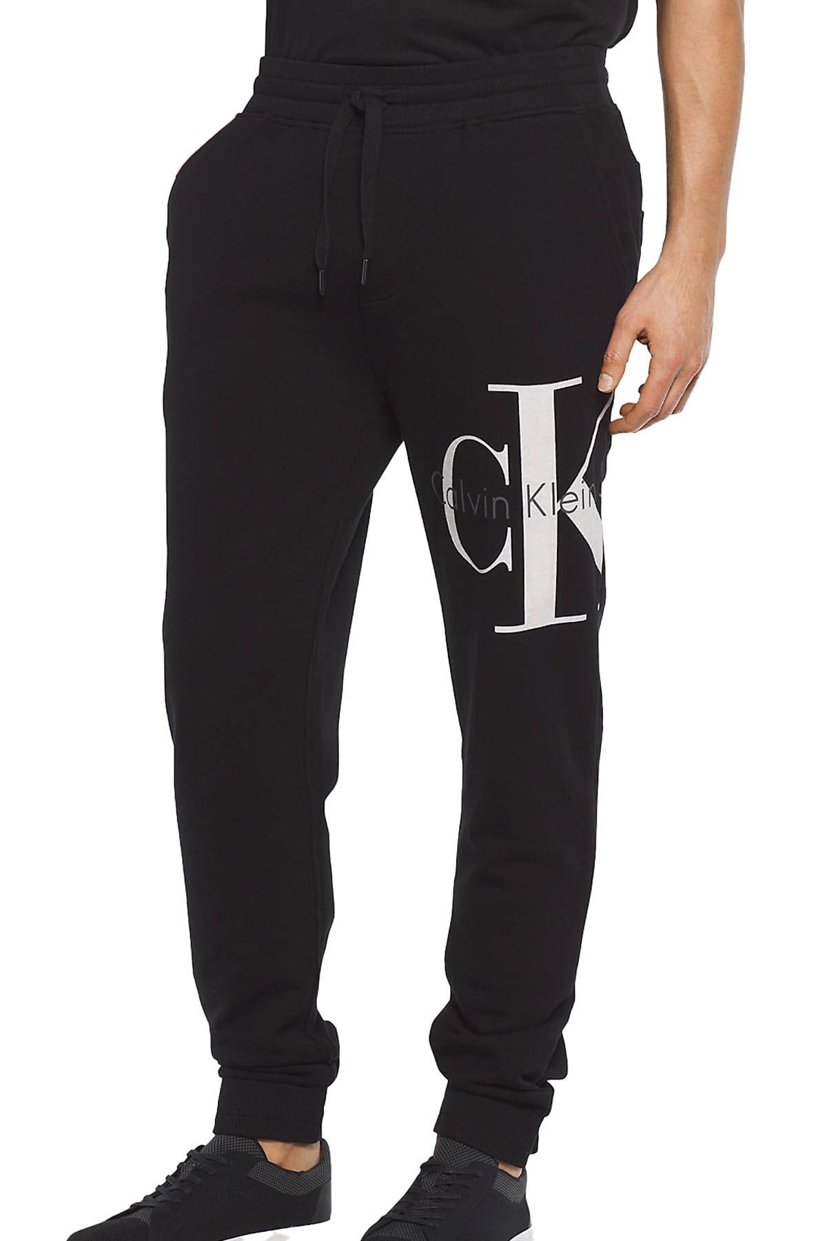 Calvin Klein Jeans Black Re-Issue Graphic-Print Logo Jogger Pant ...