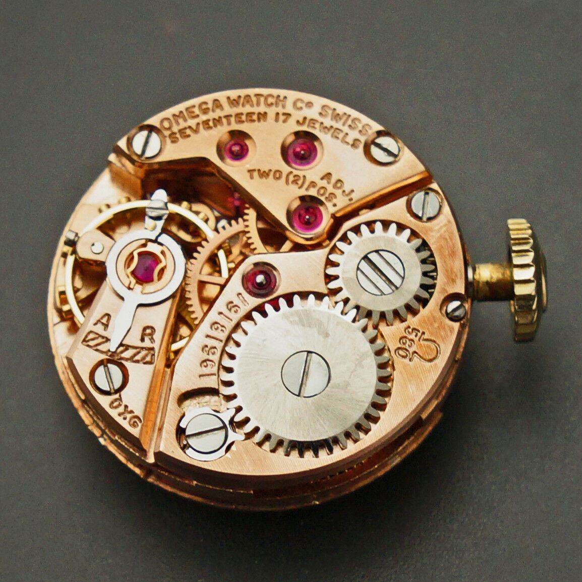 Vintage Omega Octagonal Solid 14K Gold Lady's Bracelet Watch, Linen Di ...