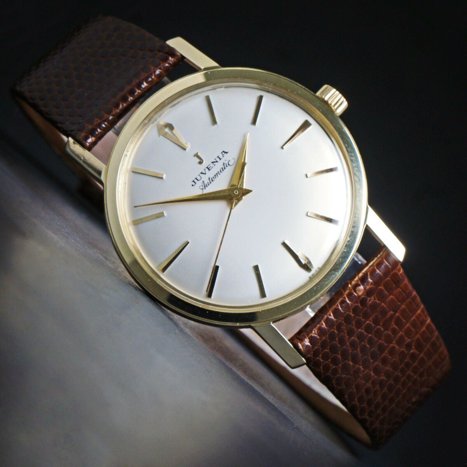 Vintage Juvenia Automatic Solid 14K Gold Man's Screw Back Case Watch ...