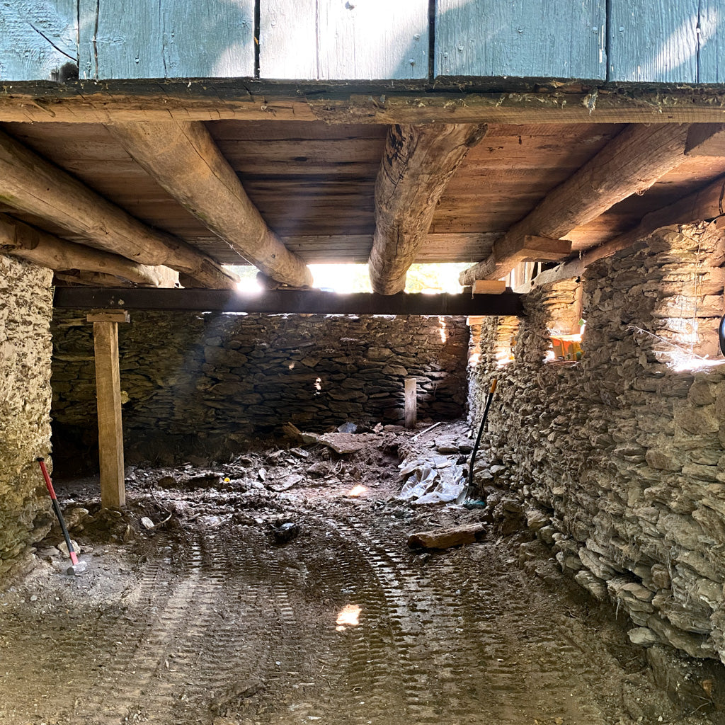 chestnut beams from the 1700s barn