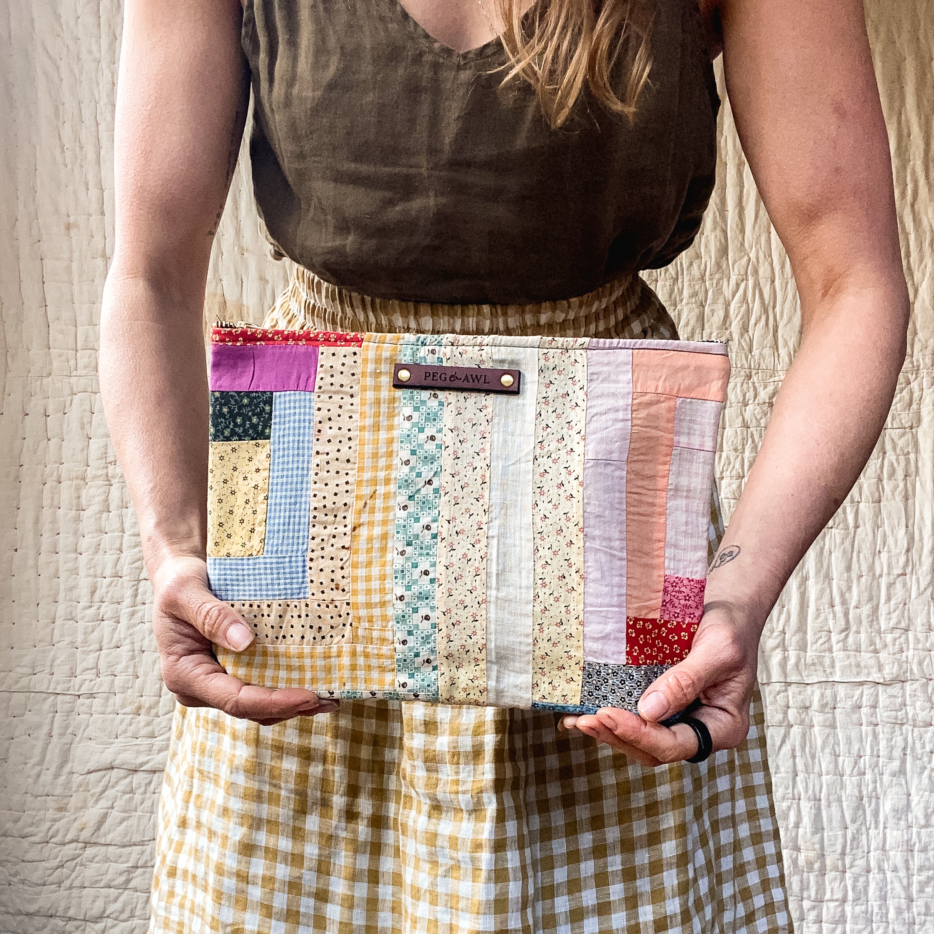Maker Pouch with 1900s Log Cabin Patchwork Quilt: Ameliana