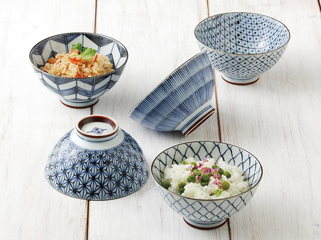 
        How big are Japanese rice bowls?
– AKAZUKI
