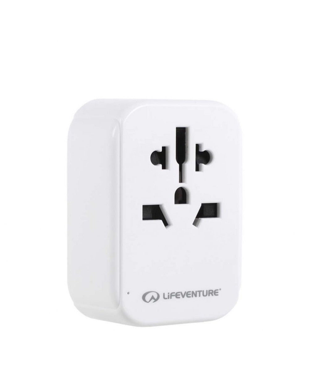 Se Lifeventure World To Europe Travel Adaptor With Usb - Adaptor hos RejseGear.dk