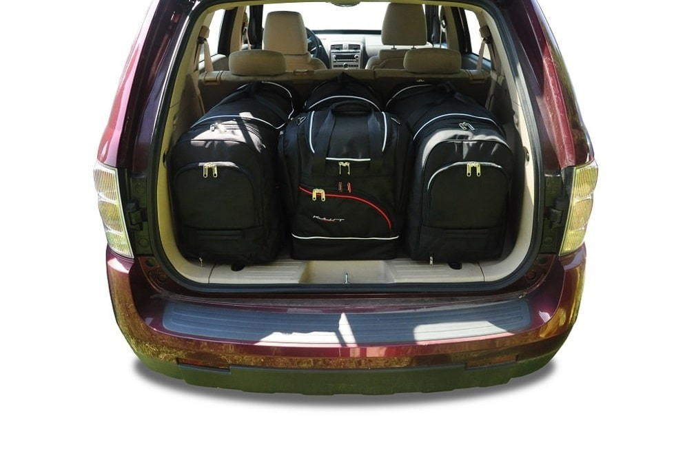 Se CHEVROLET EQUINOX LS 2005-2009 CAR BAGS SET 4 PCS hos RejseGear.dk