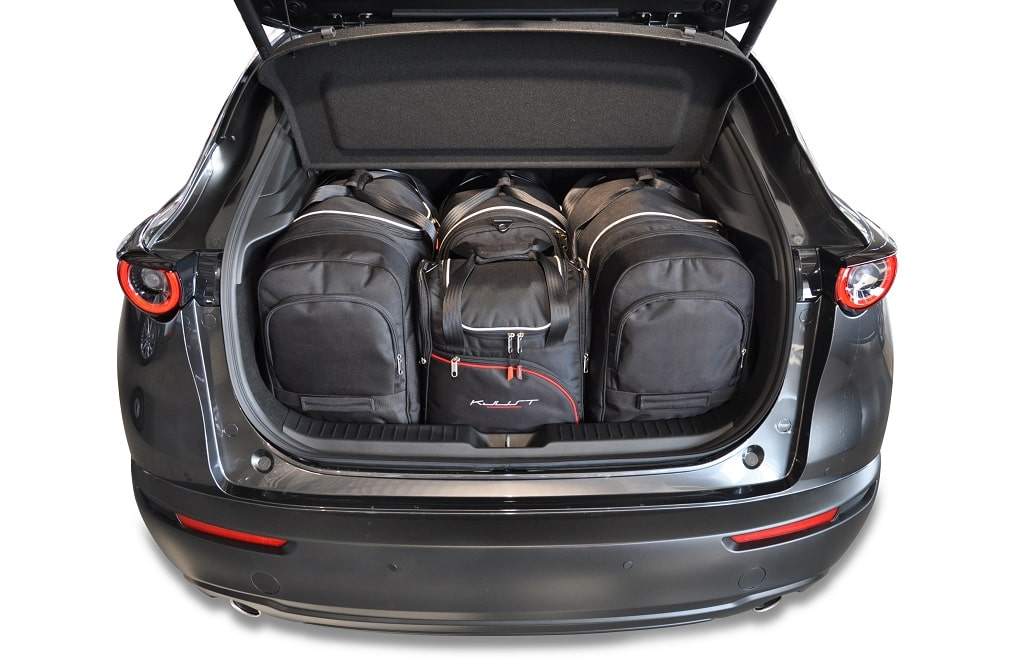 Se MAZDA CX-30 2019+ CAR BAGS SET 4 PCS hos RejseGear.dk